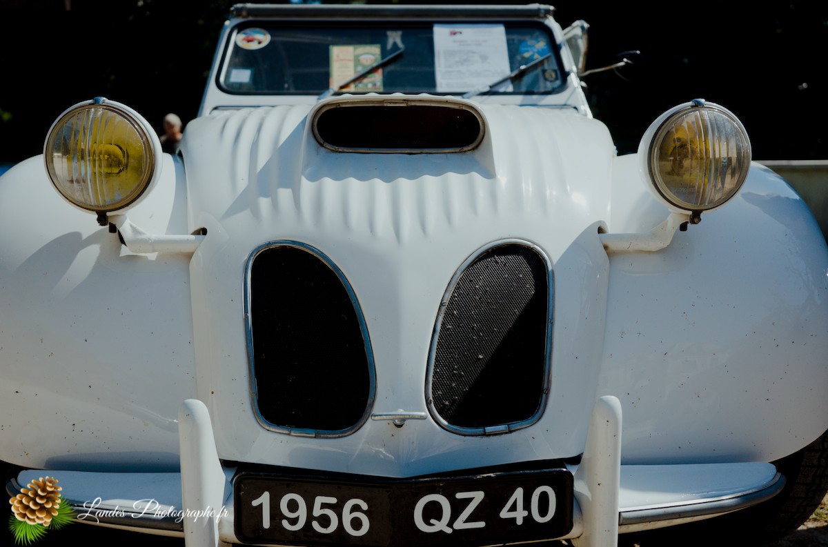🚗 Car & Moto Addiction à Soustons : Le Charme Intemporel des Belles Anciennes